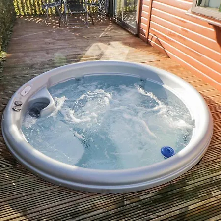 Jeans Lodge- Malton Grange مالتون