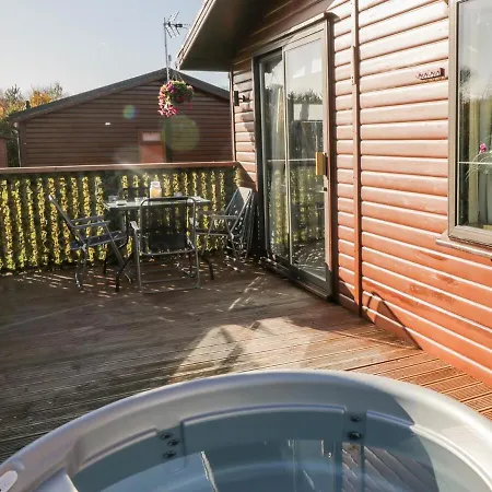 Jeans Lodge- Malton Grange مالتون